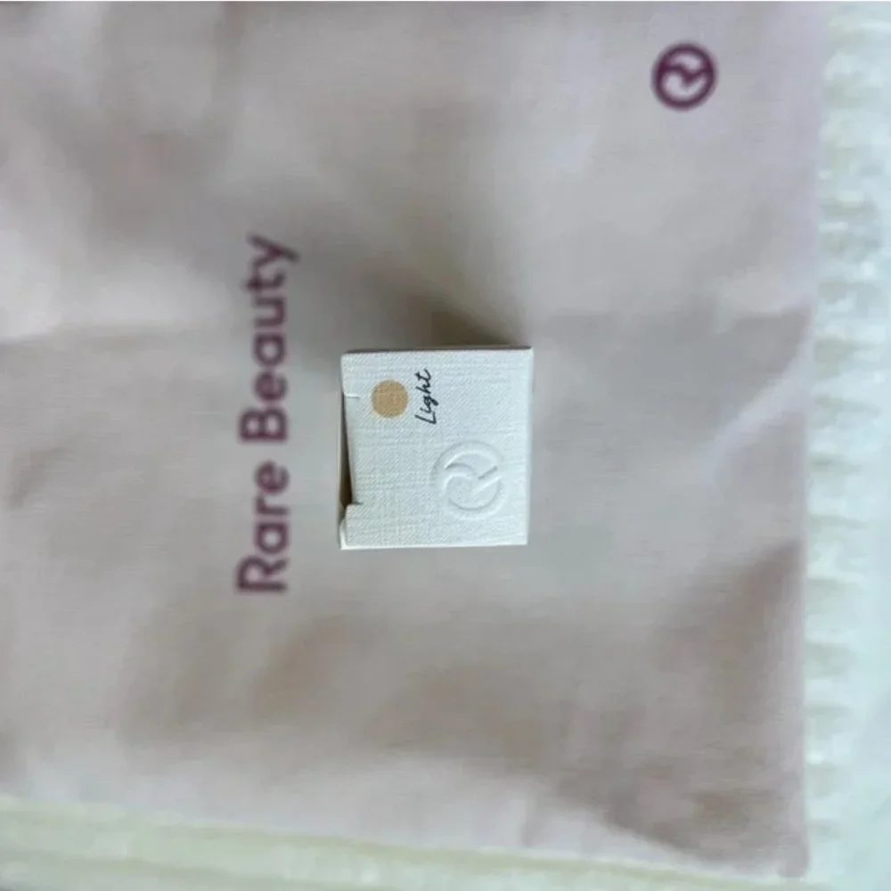 NEW Rare Beauty Positive Light Under Eye Brightener in Light